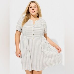 Torrid Mini Rayon Slub Button Front Fit N Flare Dress size 1